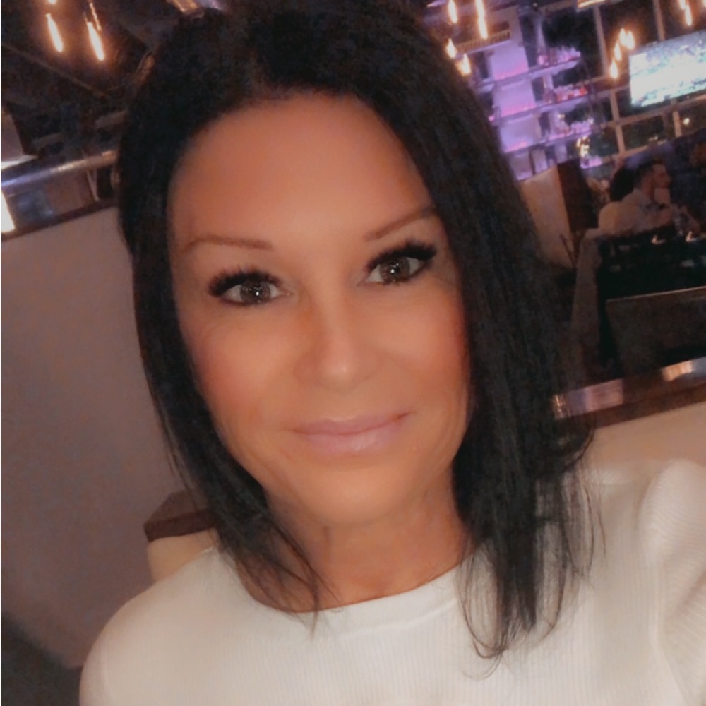Meet your Posher, Christine